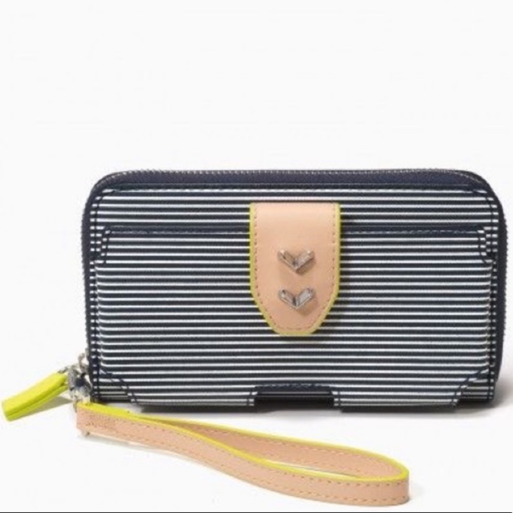 NEW Stella & Dot Madison Tech Wallet